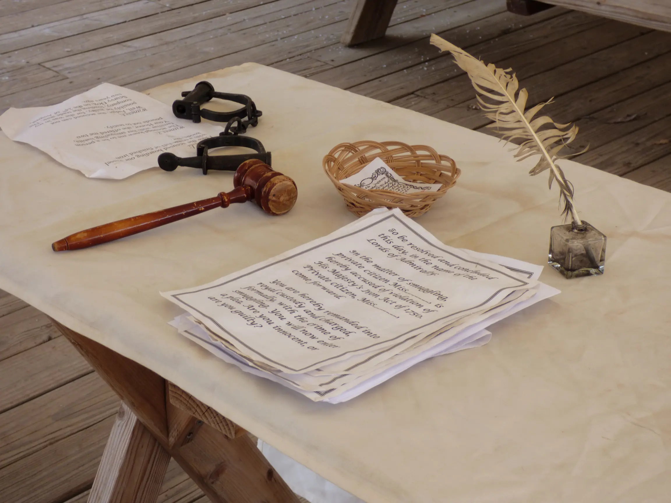 writing-table-wood-rustic-skill-art-871019-pxhere.com